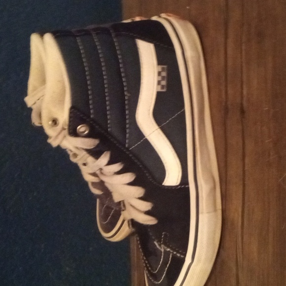 VANS Sk8-Hi Unisex Casual high top skate shoes - Picture 2 of 5